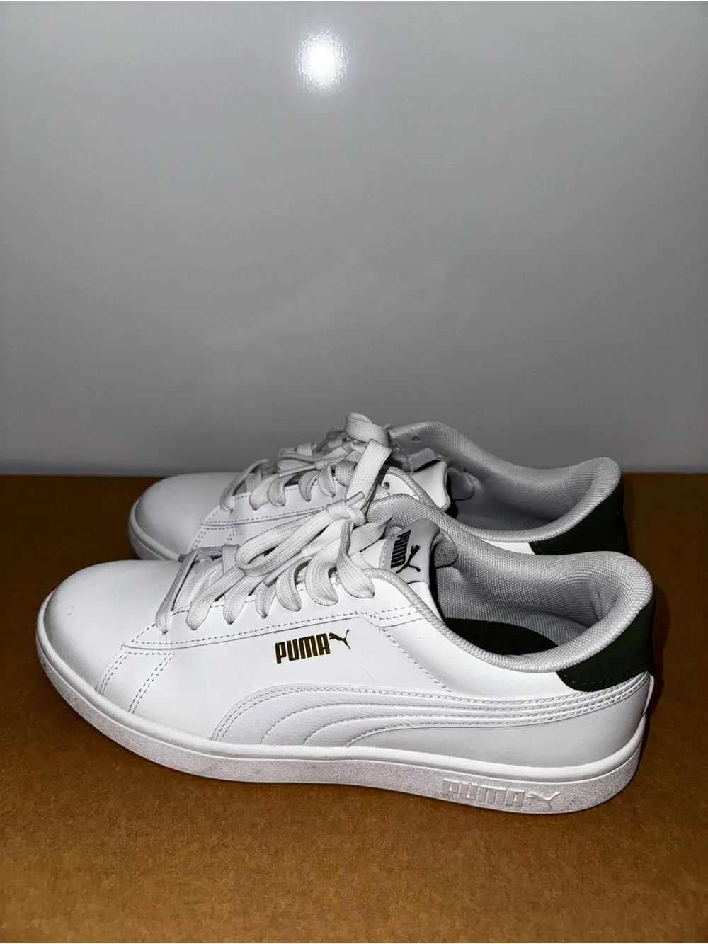 PUMA Ace Court Shoes Men's White/Amazon Green colorway 406570-01 Size 9